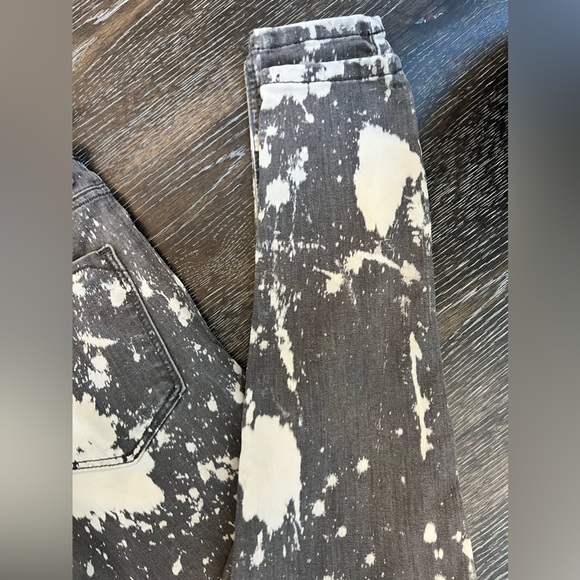 NWT Zara Basic Bleached Out Body Shaping Gray Jeans - Picture 4 of 9